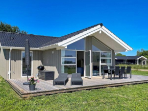 Holiday home Væggerløse XL